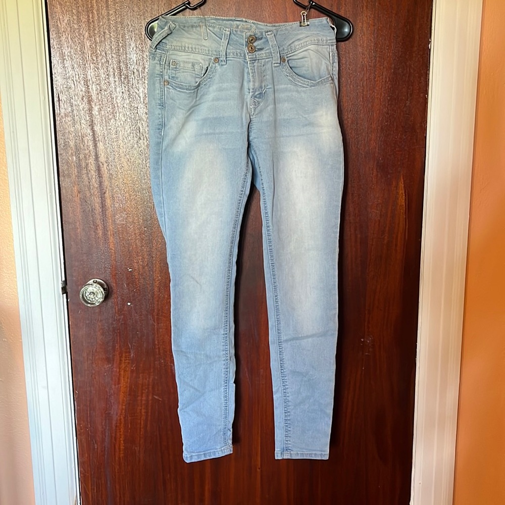 Wallflower jeans